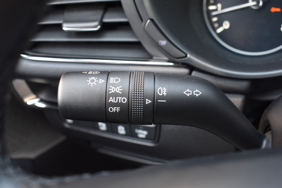 Mazda 3 2.0 e-SkyActiv-G M Hybrid 150 Sportive / Adaptive Cruise C. / Camera / Parkeerhulp / Apple Carplay / BOSE / Head up / Multimedia
