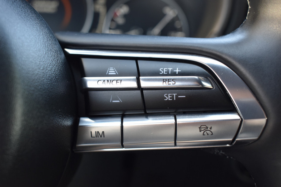 Mazda 3 2.0 e-SkyActiv-G M Hybrid 150 Sportive / Adaptive Cruise C. / Camera / Parkeerhulp / Apple Carplay / BOSE / Head up / Multimedia
