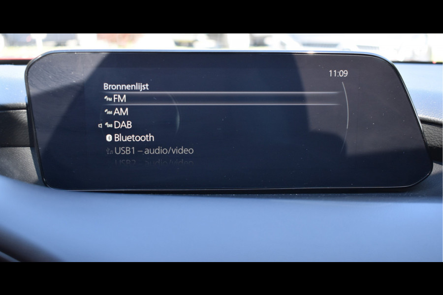 Mazda 3 2.0 e-SkyActiv-G M Hybrid 150 Sportive / Adaptive Cruise C. / Camera / Parkeerhulp / Apple Carplay / BOSE / Head up / Multimedia