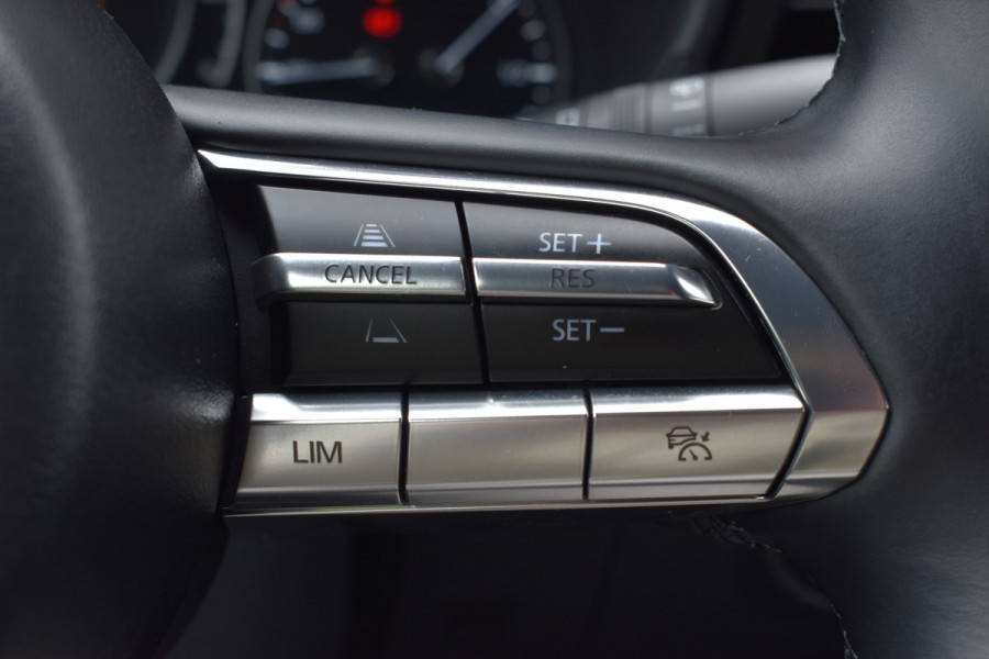 Mazda 3 2.0 e-SkyActiv-G M Hybrid 150 Sportive / Adaptive Cruise C. / Camera / Parkeerhulp / Apple Carplay / BOSE / Head up / Multimedia