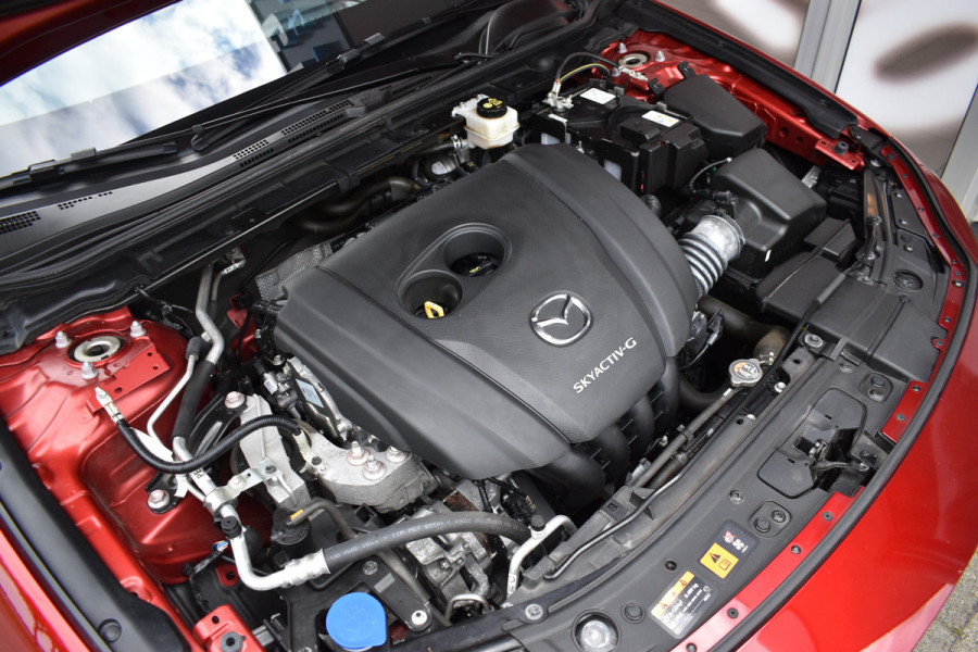 Mazda 3 2.0 e-SkyActiv-G M Hybrid 150 Sportive / Adaptive Cruise C. / Camera / Parkeerhulp / Apple Carplay / BOSE / Head up / Multimedia