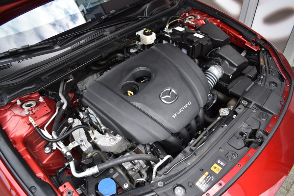 Mazda 3 2.0 e-SkyActiv-G M Hybrid 150 Sportive / Adaptive Cruise C. / Camera / Parkeerhulp / Apple Carplay / BOSE / Head up / Multimedia