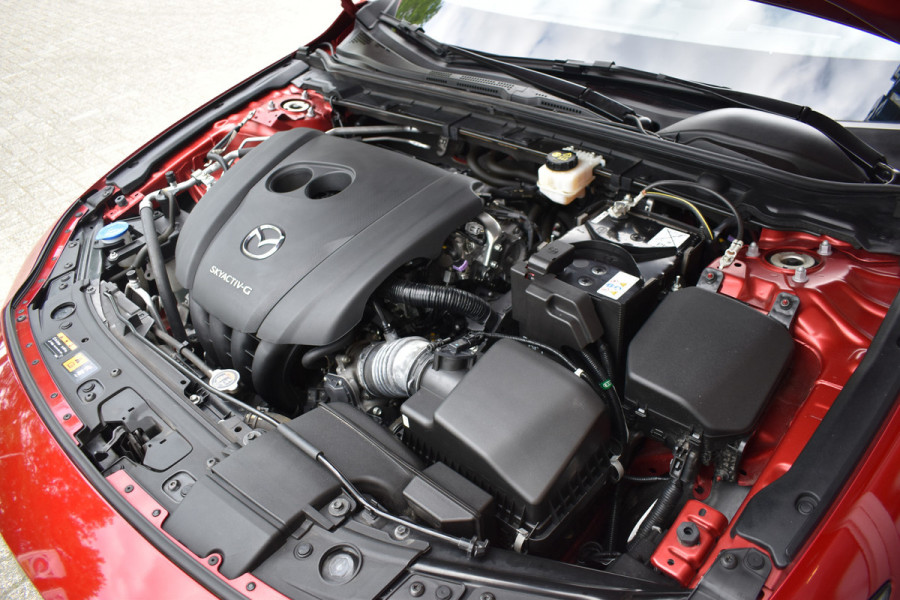 Mazda 3 2.0 e-SkyActiv-G M Hybrid 150 Sportive / Adaptive Cruise C. / Camera / Parkeerhulp / Apple Carplay / BOSE / Head up / Multimedia