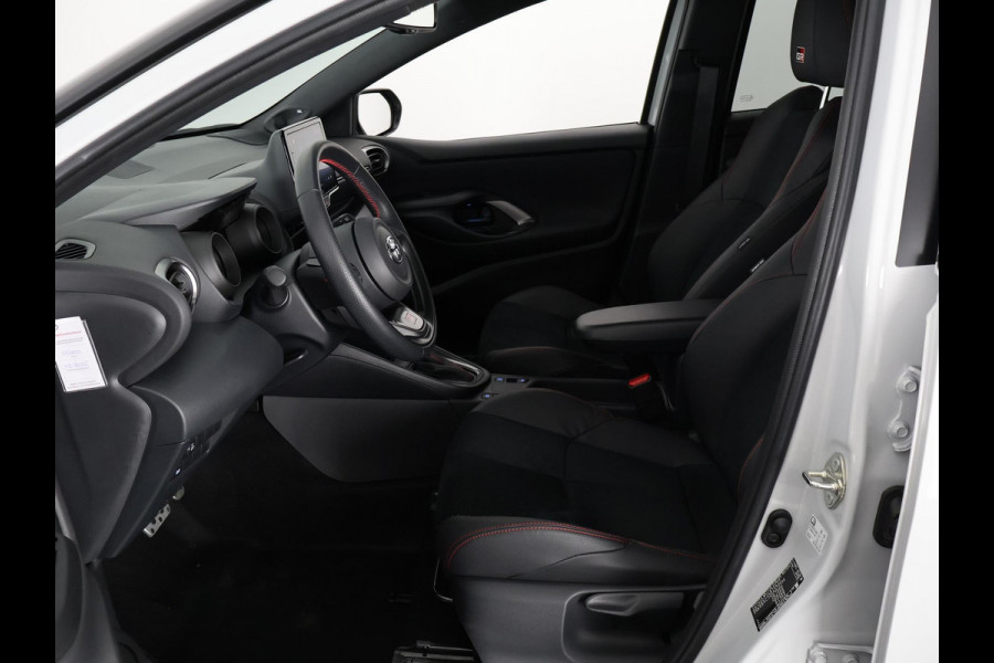 Toyota Yaris 1.5 Hybrid GR Sport | Navigatie | JBL-audio | 18 inch velgen |