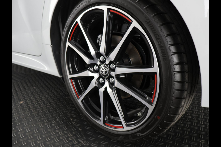 Toyota Yaris 1.5 Hybrid GR Sport | Navigatie | JBL-audio | 18 inch velgen |