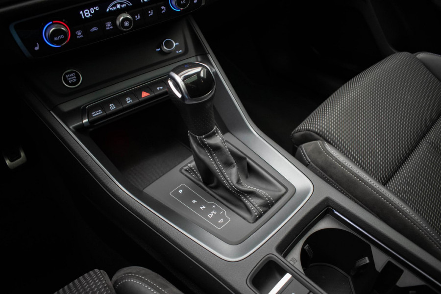 Audi Q3 Sportback 45 TFSI quattro S Edition |Pano|3xS-Line|Ambient|Elek.Stoelen|Dodehoek|