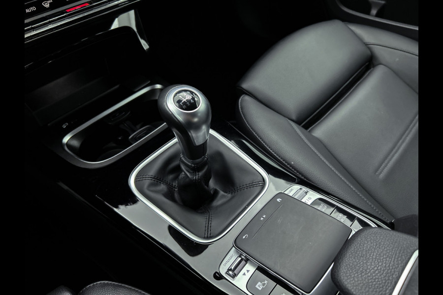 Mercedes-Benz A-Klasse 160 Advantage | Lichtmetalen velgen | Navigatie | Parking support | Inclusief 24 maanden MB Certified garantie voor Europa.
