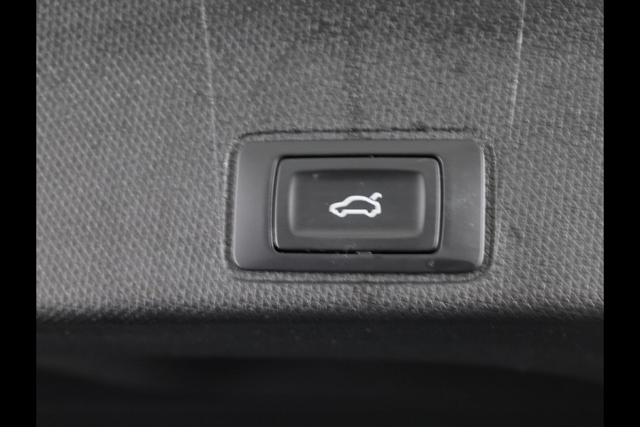 CUPRA Terramar 1.5 TSI e-Hybrid Business 204 pk Automaat (DSG) | Verlengde garantie | Elektr. voorstoelen | Elektr. trekhaak | Achteruitrijcamera | Stoelverwarming | Adaptive cruise control | Navi | 20 inch
