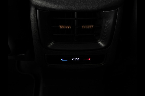 CUPRA Terramar 1.5 TSI e-Hybrid Business 204 pk Automaat (DSG) | Verlengde garantie | Elektr. voorstoelen | Elektr. trekhaak | Achteruitrijcamera | Stoelverwarming | Adaptive cruise control | Navi | 20 inch