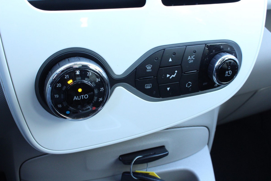 Renault ZOE R90 Life 41 kWh R-Link NAVI BT CLIMA LMV '17 huuraccu