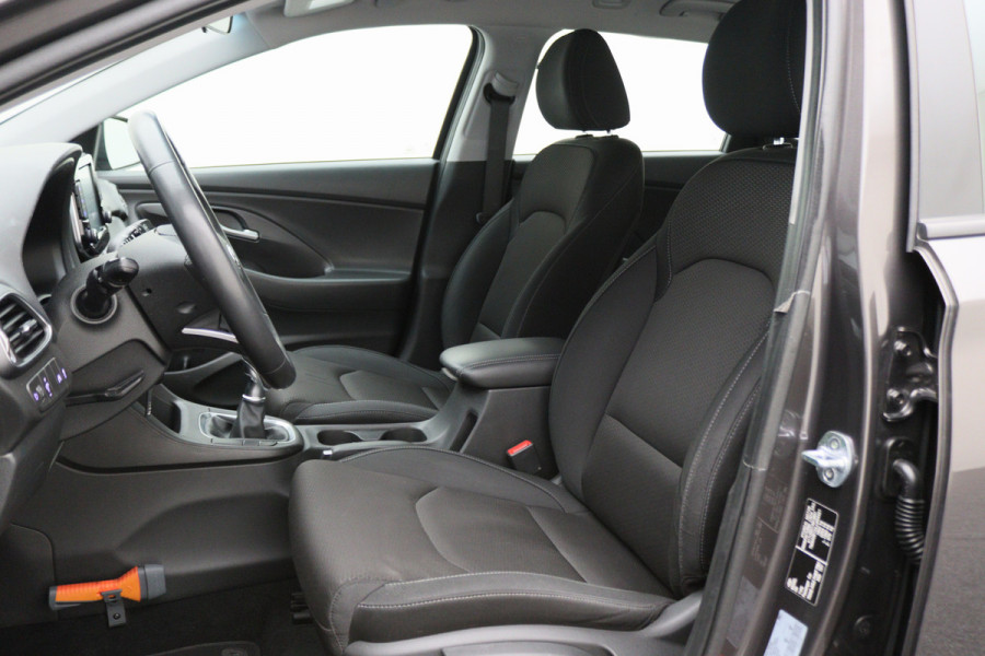 Hyundai i30 Wagon 1.4 T-GDI Comfort Camera, Apple Carplay, Lane Assist, DAB, Navigatie, Afn. Trekhaak