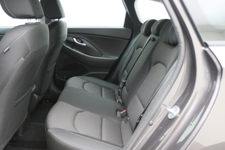 Hyundai i30 Wagon 1.4 T-GDI Comfort Camera, Apple Carplay, Lane Assist, DAB, Navigatie, Afn. Trekhaak
