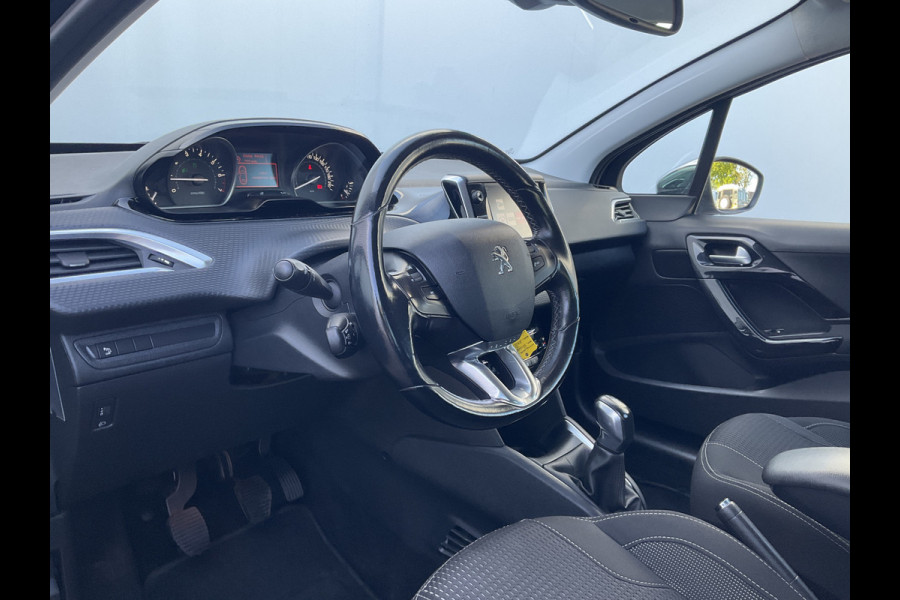 Peugeot 208 1.2 PureTech Blue Lease Executive Trekhaak Nav Pdc Carplay Voll.Onderhouden!