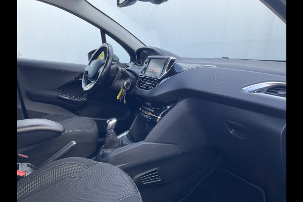 Peugeot 208 1.2 PureTech Blue Lease Executive Trekhaak Nav Pdc Carplay Voll.Onderhouden!