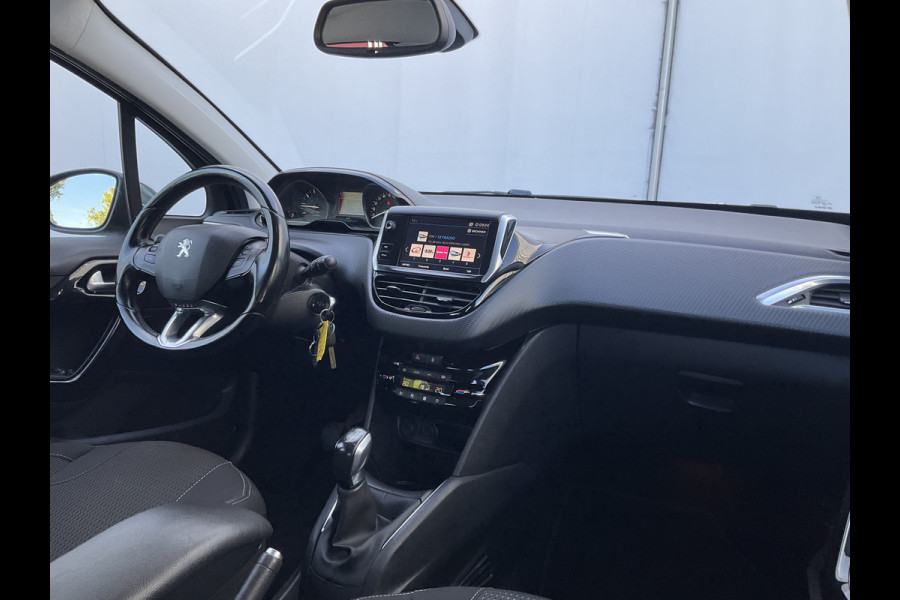 Peugeot 208 1.2 PureTech Blue Lease Executive Trekhaak Nav Pdc Carplay Voll.Onderhouden!