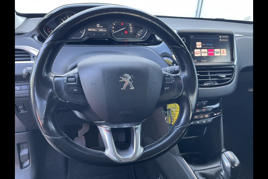 Peugeot 208 1.2 PureTech Blue Lease Executive Trekhaak Nav Pdc Carplay Voll.Onderhouden!