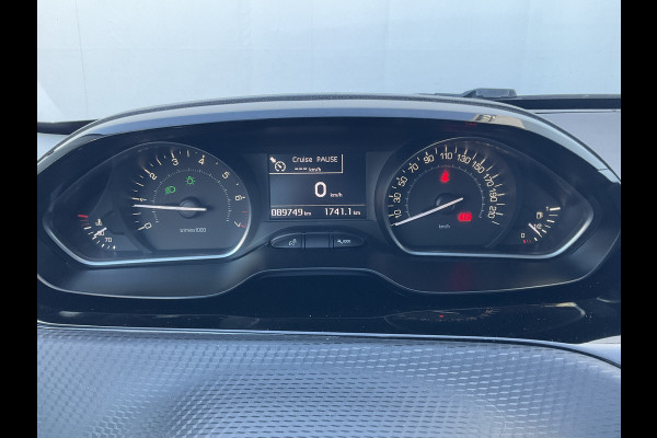 Peugeot 208 1.2 PureTech Blue Lease Executive Trekhaak Nav Pdc Carplay Voll.Onderhouden!