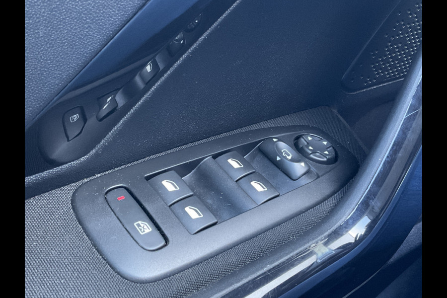 Peugeot 208 1.2 PureTech Blue Lease Executive Trekhaak Nav Pdc Carplay Voll.Onderhouden!
