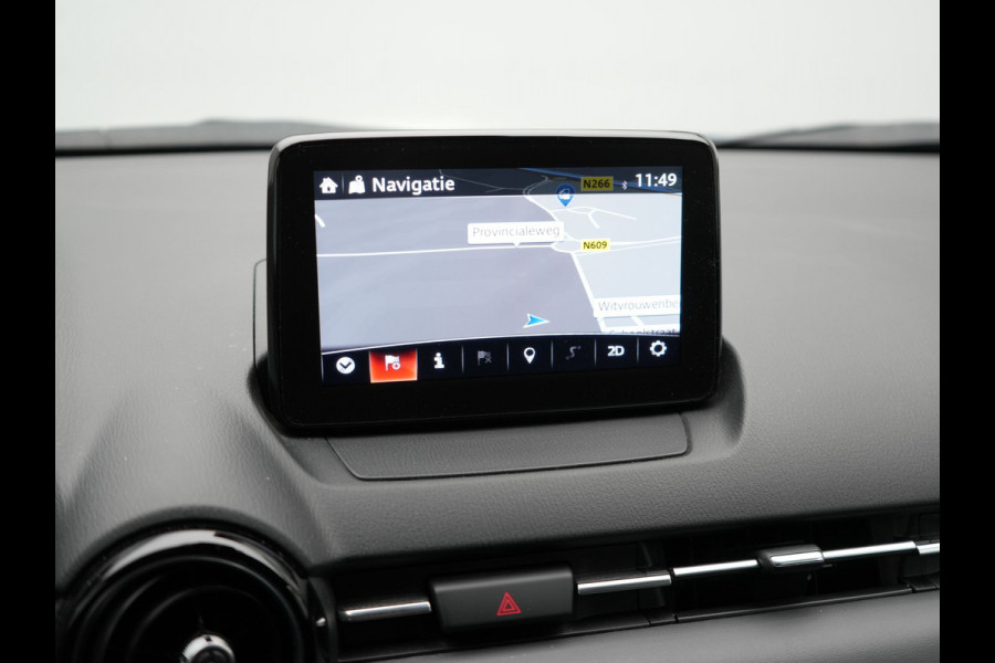 Mazda CX-3 2.0 SkyActiv-G 121 Luxury Automaat | Sportstoelen Verwarmd | Head Up | Carplay | Navigatie | Camera | DAB | L.M. 18" |