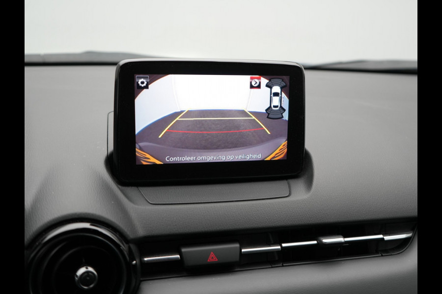 Mazda CX-3 2.0 SkyActiv-G 121 Luxury Automaat | Sportstoelen Verwarmd | Head Up | Carplay | Navigatie | Camera | DAB | L.M. 18" |