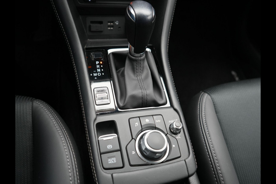 Mazda CX-3 2.0 SkyActiv-G 121 Luxury Automaat | Sportstoelen Verwarmd | Head Up | Carplay | Navigatie | Camera | DAB | L.M. 18" |