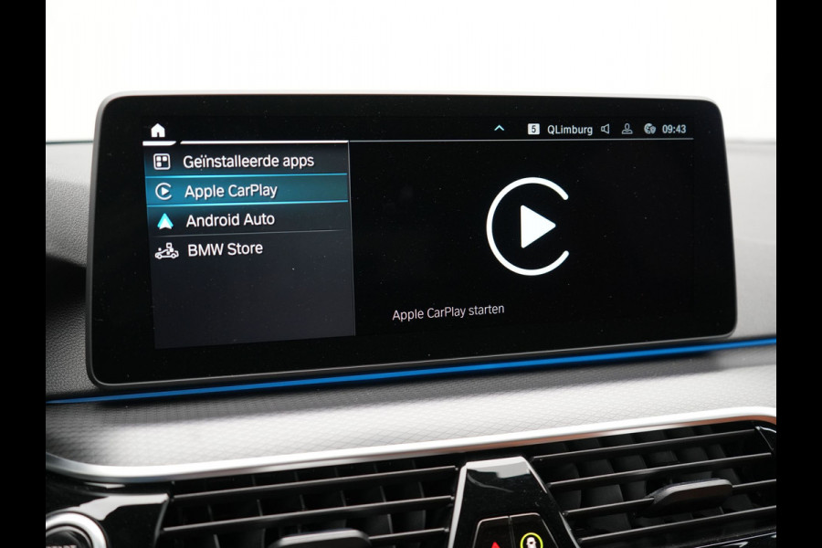 BMW 5 Serie Touring 530e M-Sport Plug In Hybrid PHEV |  Trekhaak af Fabriek | Laser LED | Carplay | Camera | Head Up | Electrische Lederen Sportstoelen | Stoel Verwarming | Sfeerverlichting |