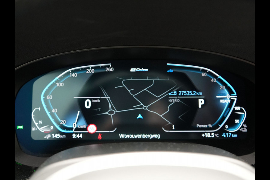 BMW 5 Serie Touring 530e M-Sport Plug In Hybrid PHEV |  Trekhaak af Fabriek | Laser LED | Carplay | Camera | Head Up | Electrische Lederen Sportstoelen | Stoel Verwarming | Sfeerverlichting |