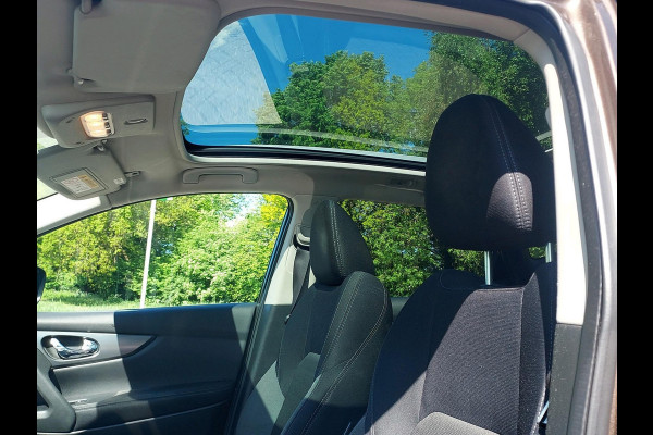 Nissan QASHQAI 1.2 N-Connecta Design pack