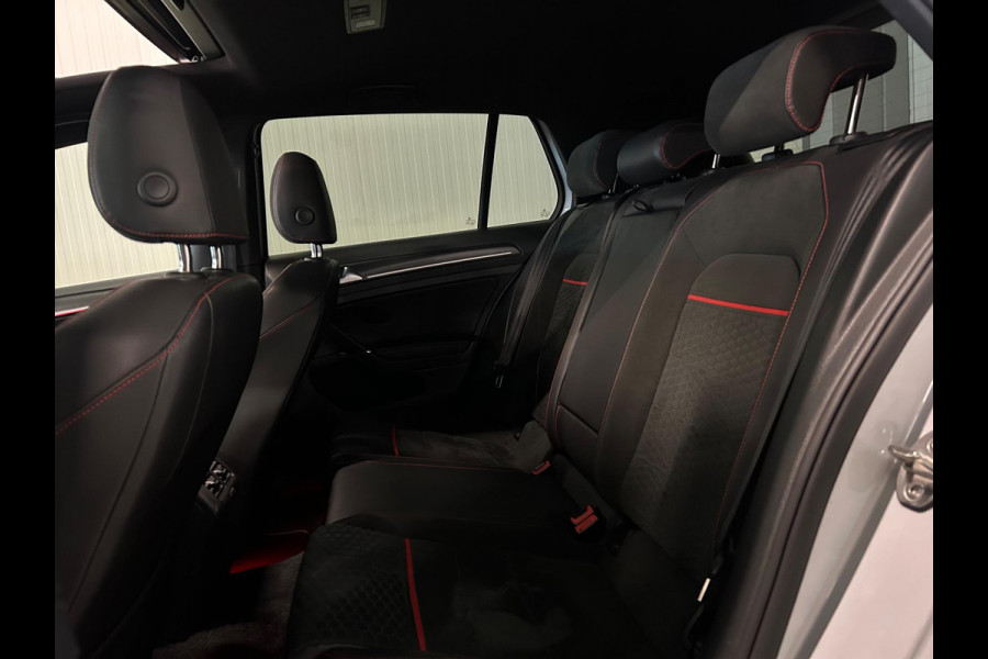 Volkswagen Golf 2.0 TSI GTI Performance Business | PANO | DYNAUDIO | VOL! | SILVERWHITE