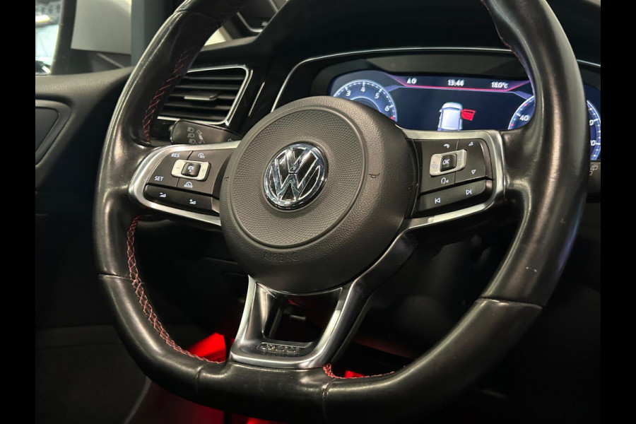 Volkswagen Golf 2.0 TSI GTI Performance Business | PANO | DYNAUDIO | VOL! | SILVERWHITE