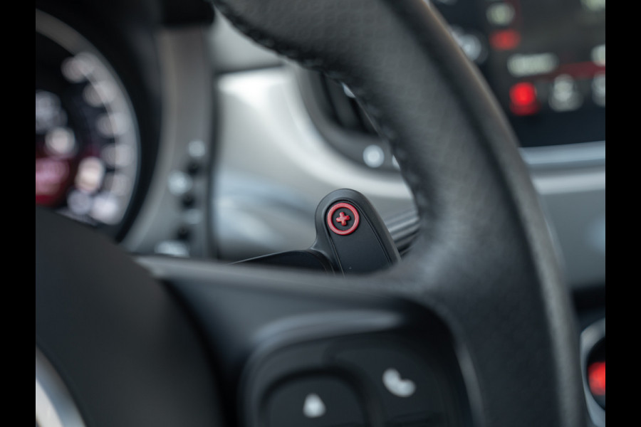 Abarth 595 ScorpioneOro 165pk | Automaat | 1 of 2000 | Uniek! | Beats | CarPlay | Monza