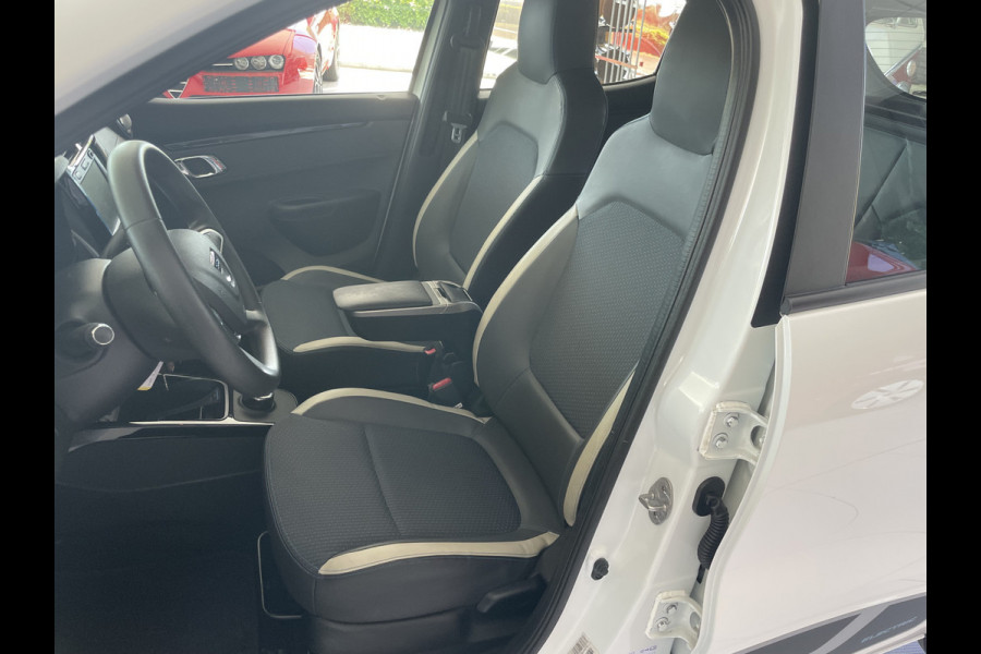 Dacia Spring Comfort Plus (Orange Pack) 27 kWh Mistlampen - Achteruitrijcamera - Airco - Navigatie - Cruise control - Parkeersensoren achter - Dakrails