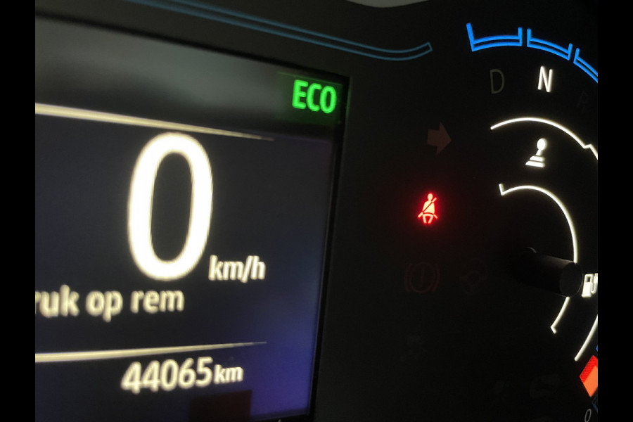 Dacia Spring Comfort Plus (Orange Pack) 27 kWh Mistlampen - Achteruitrijcamera - Airco - Navigatie - Cruise control - Parkeersensoren achter - Dakrails