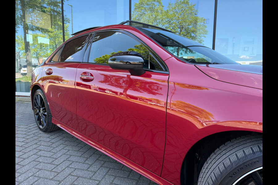 Mercedes-Benz A-Klasse 250 e AMG Line - Automaat - Navi - Schuif/Panodak - Leder - Widescreen