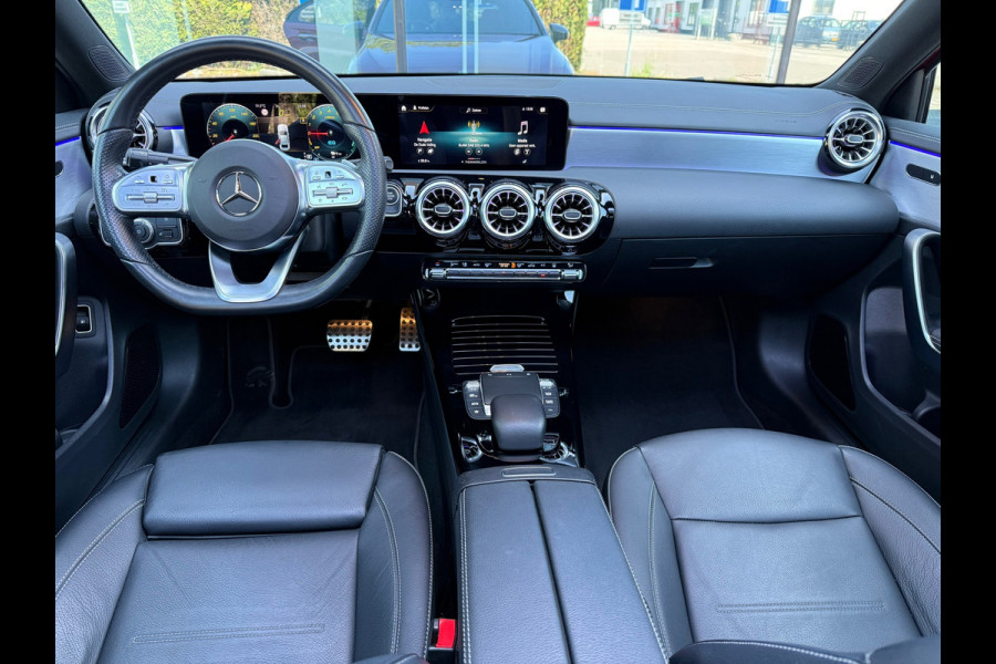 Mercedes-Benz A-Klasse 250 e AMG Line - Automaat - Navi - Schuif/Panodak - Leder - Widescreen