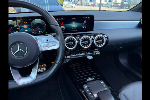 Mercedes-Benz A-Klasse 250 e AMG Line - Automaat - Navi - Schuif/Panodak - Leder - Widescreen