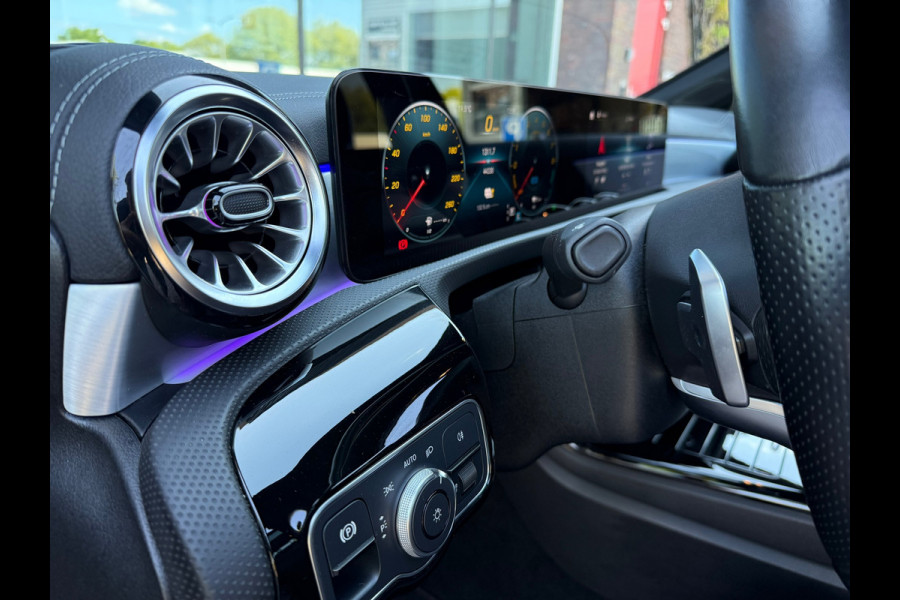 Mercedes-Benz A-Klasse 250 e AMG Line - Automaat - Navi - Schuif/Panodak - Leder - Widescreen