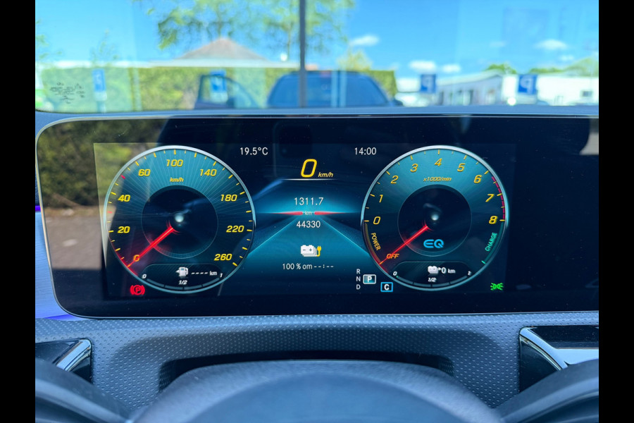 Mercedes-Benz A-Klasse 250 e AMG Line - Automaat - Navi - Schuif/Panodak - Leder - Widescreen