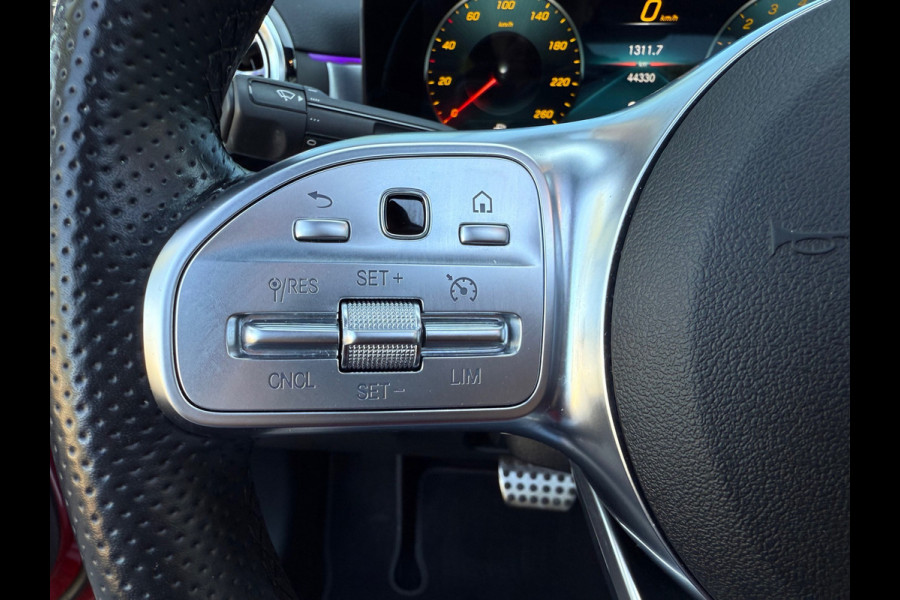 Mercedes-Benz A-Klasse 250 e AMG Line - Automaat - Navi - Schuif/Panodak - Leder - Widescreen