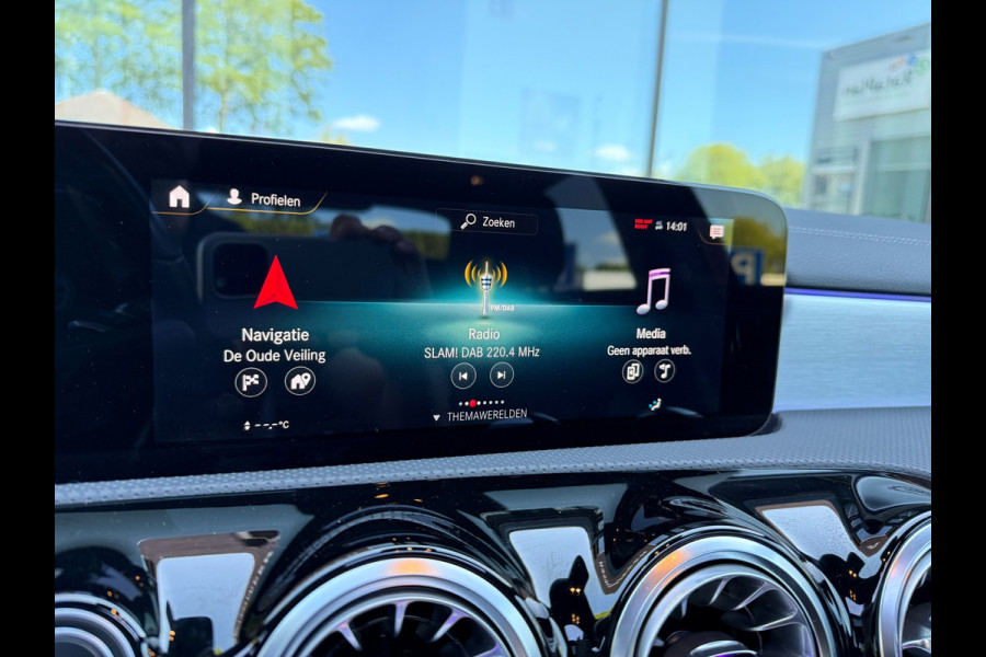 Mercedes-Benz A-Klasse 250 e AMG Line - Automaat - Navi - Schuif/Panodak - Leder - Widescreen