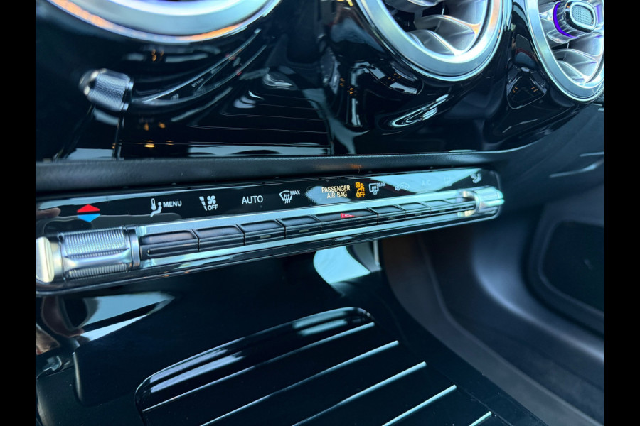 Mercedes-Benz A-Klasse 250 e AMG Line - Automaat - Navi - Schuif/Panodak - Leder - Widescreen