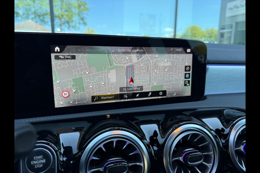 Mercedes-Benz A-Klasse 250 e AMG Line - Automaat - Navi - Schuif/Panodak - Leder - Widescreen