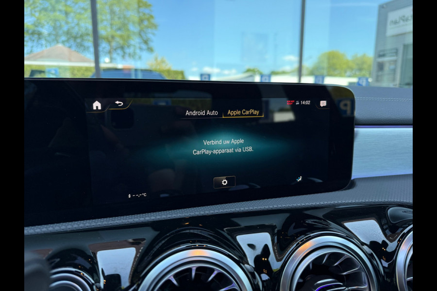 Mercedes-Benz A-Klasse 250 e AMG Line - Automaat - Navi - Schuif/Panodak - Leder - Widescreen