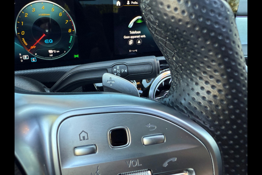 Mercedes-Benz A-Klasse 250 e AMG Line - Automaat - Navi - Schuif/Panodak - Leder - Widescreen