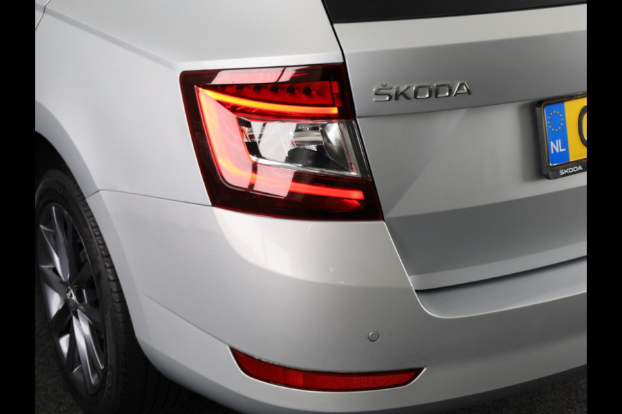 Škoda Fabia Combi 1.0 Business Edition 75 pk | Navigatie | Parkeersensoren achter | Autom. airco | Stoelverwarming | Apple Carplay/Android Auto |