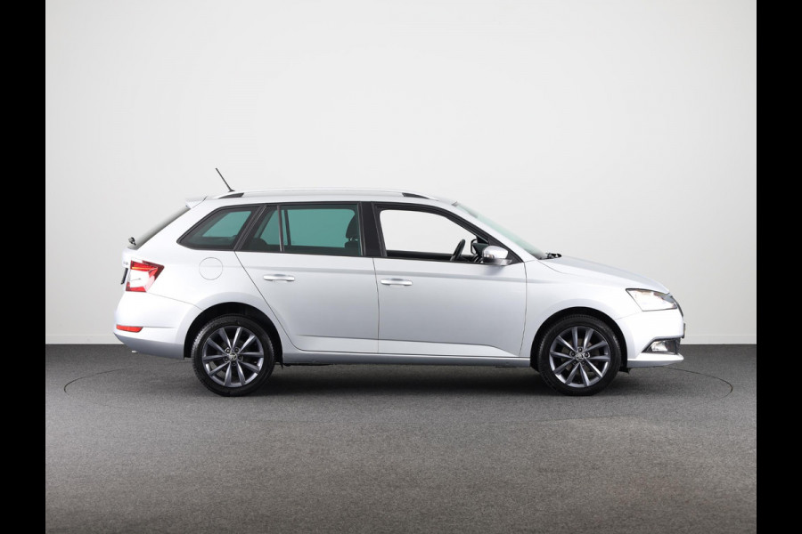Škoda Fabia Combi 1.0 Business Edition 75 pk | Navigatie | Parkeersensoren achter | Autom. airco | Stoelverwarming | Apple Carplay/Android Auto |