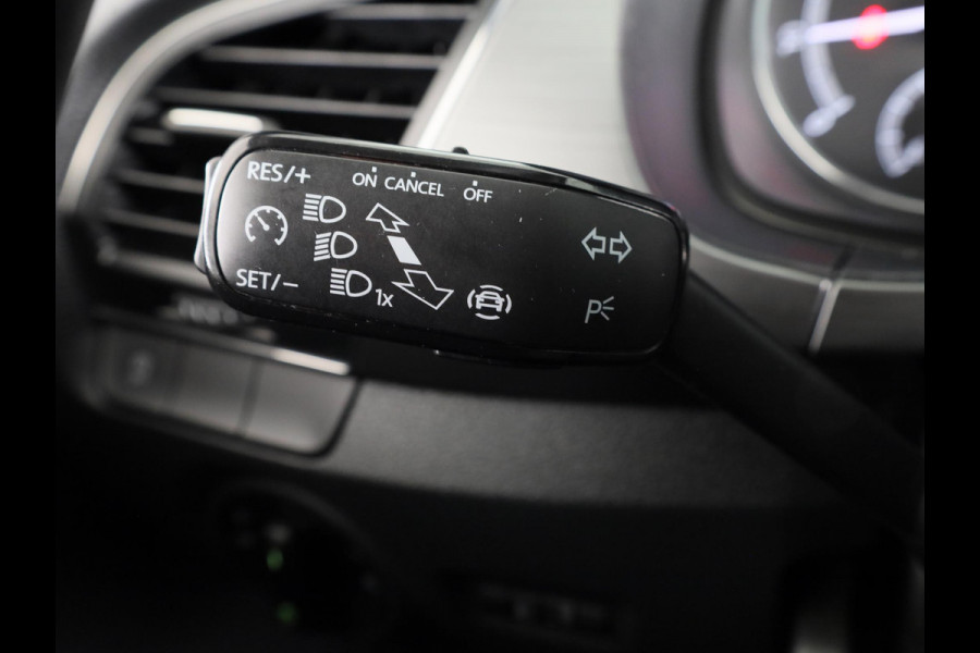 Škoda Fabia Combi 1.0 Business Edition 75 pk | Navigatie | Parkeersensoren achter | Autom. airco | Stoelverwarming | Apple Carplay/Android Auto |