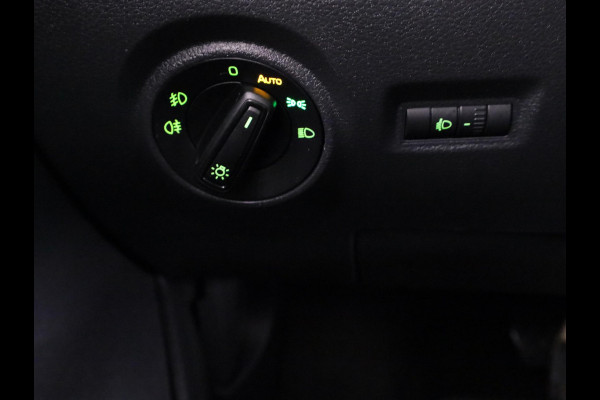 Škoda Fabia Combi 1.0 Business Edition 75 pk | Navigatie | Parkeersensoren achter | Autom. airco | Stoelverwarming | Apple Carplay/Android Auto |