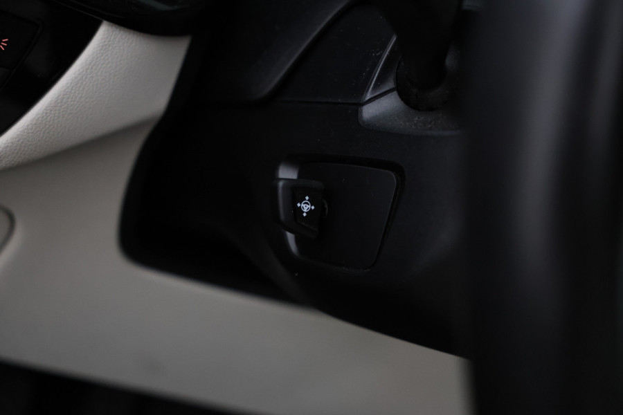 BMW 5 Serie Touring 530i xDrive High Executive Cruise Control, Navigatie, LEER, Panoramadak, xDrive