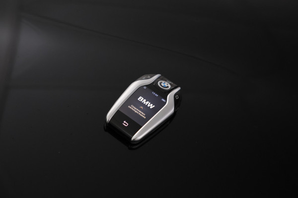 BMW 5 Serie Touring 530i xDrive High Executive Cruise Control, Navigatie, LEER, Panoramadak, xDrive
